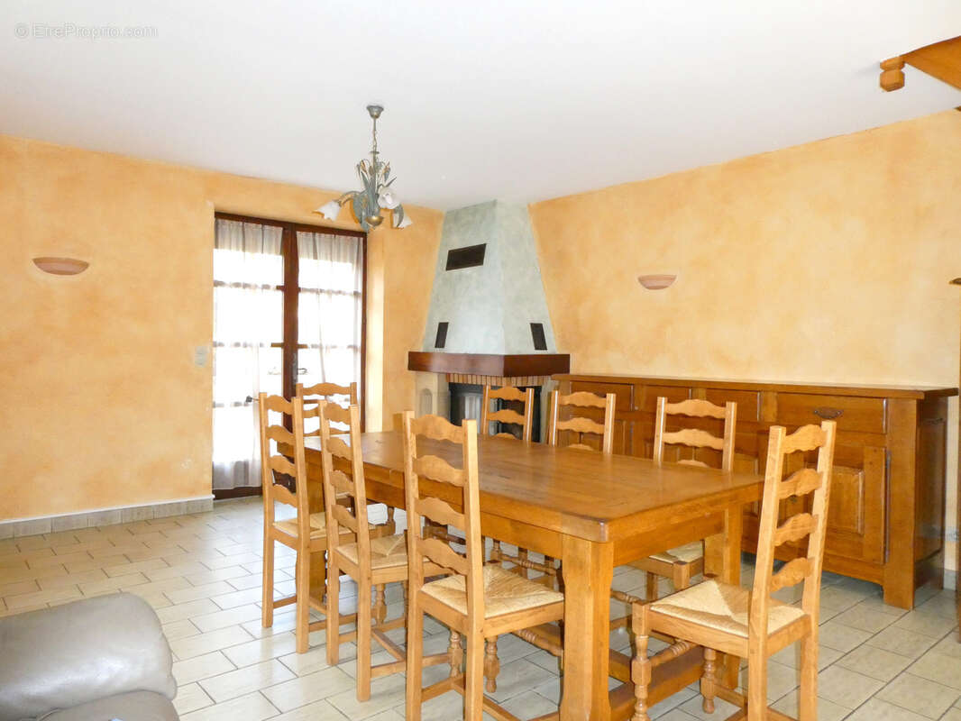 Maison à HAUTE-RIVOIRE