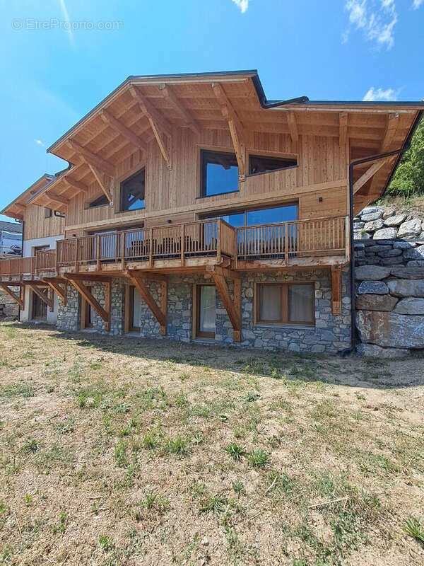 Exclusivité - Chalet - 2 logements - Bourg-St-Maurice - photo 5