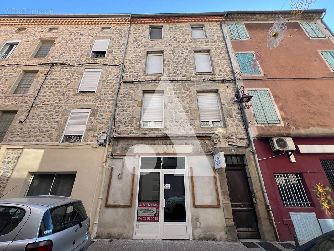 Commerce à VALS-LES-BAINS