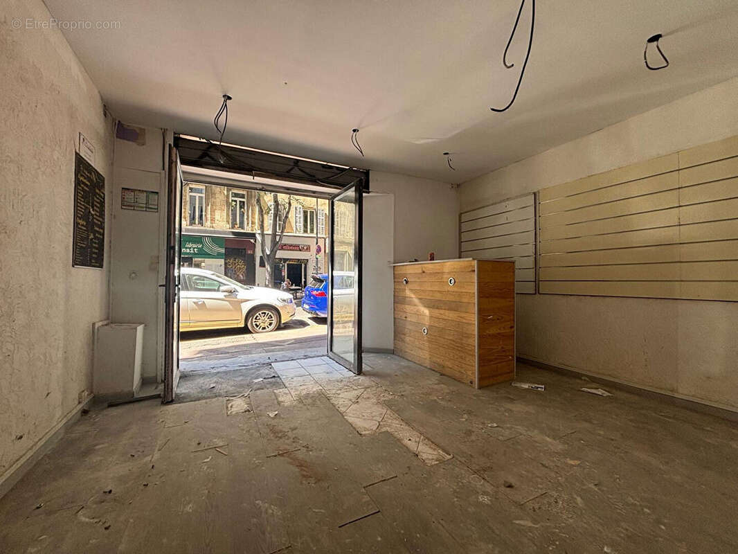 Commerce à MARSEILLE-1E