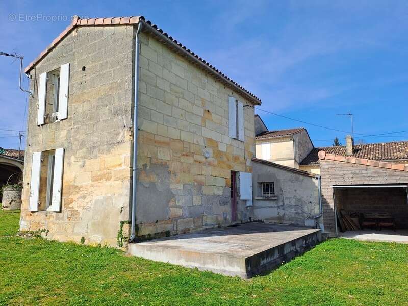 Maison à AUBIE-ET-ESPESSAS
