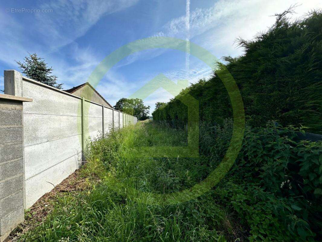 Terrain à FONTAINE-SIMON