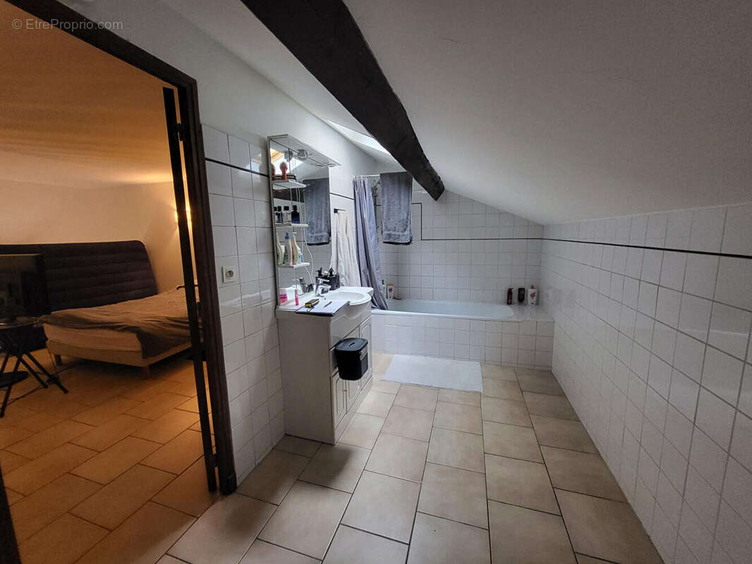 Appartement à CHATEAURENARD