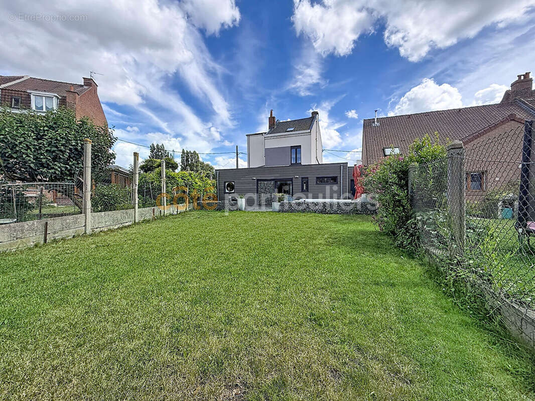 Maison à ARMENTIERES