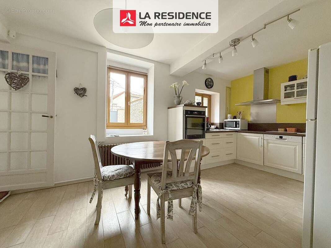 Maison à BENNECOURT