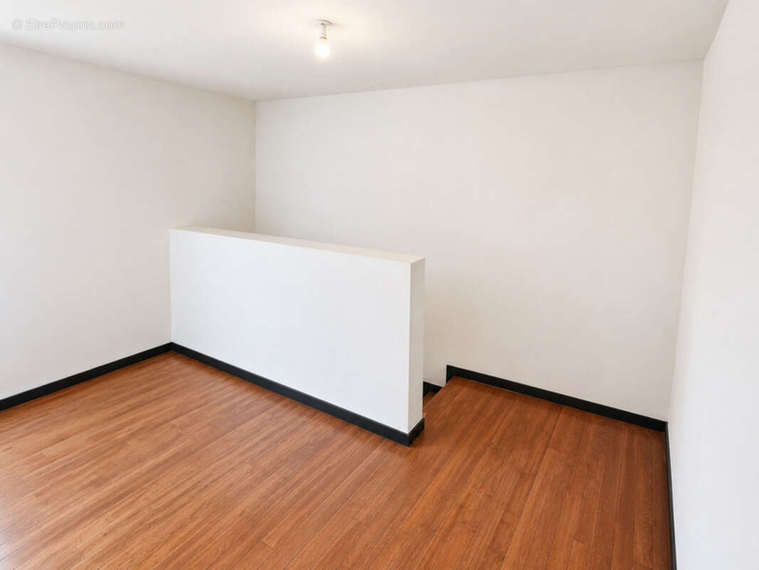 Saint-hilaire-de-la-côte – maison de caractère rénovée – 94,46 m² – jardin – terrasse - photo 5