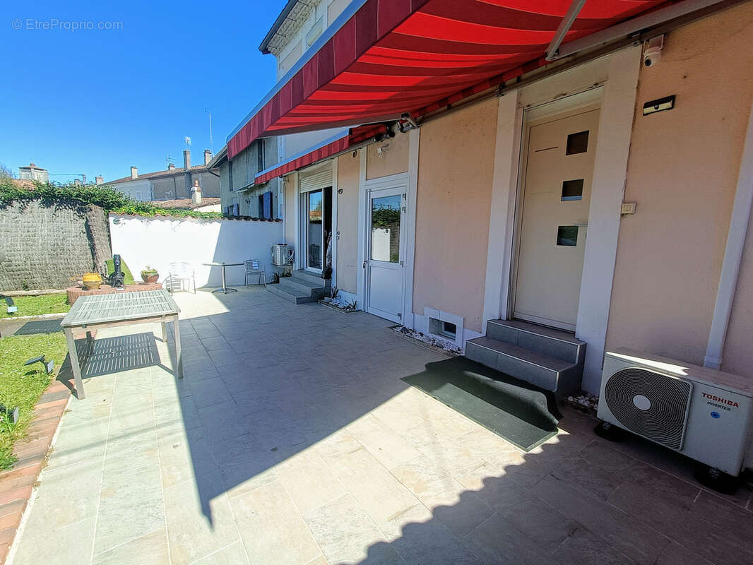 Maison à SAINT-ASTIER