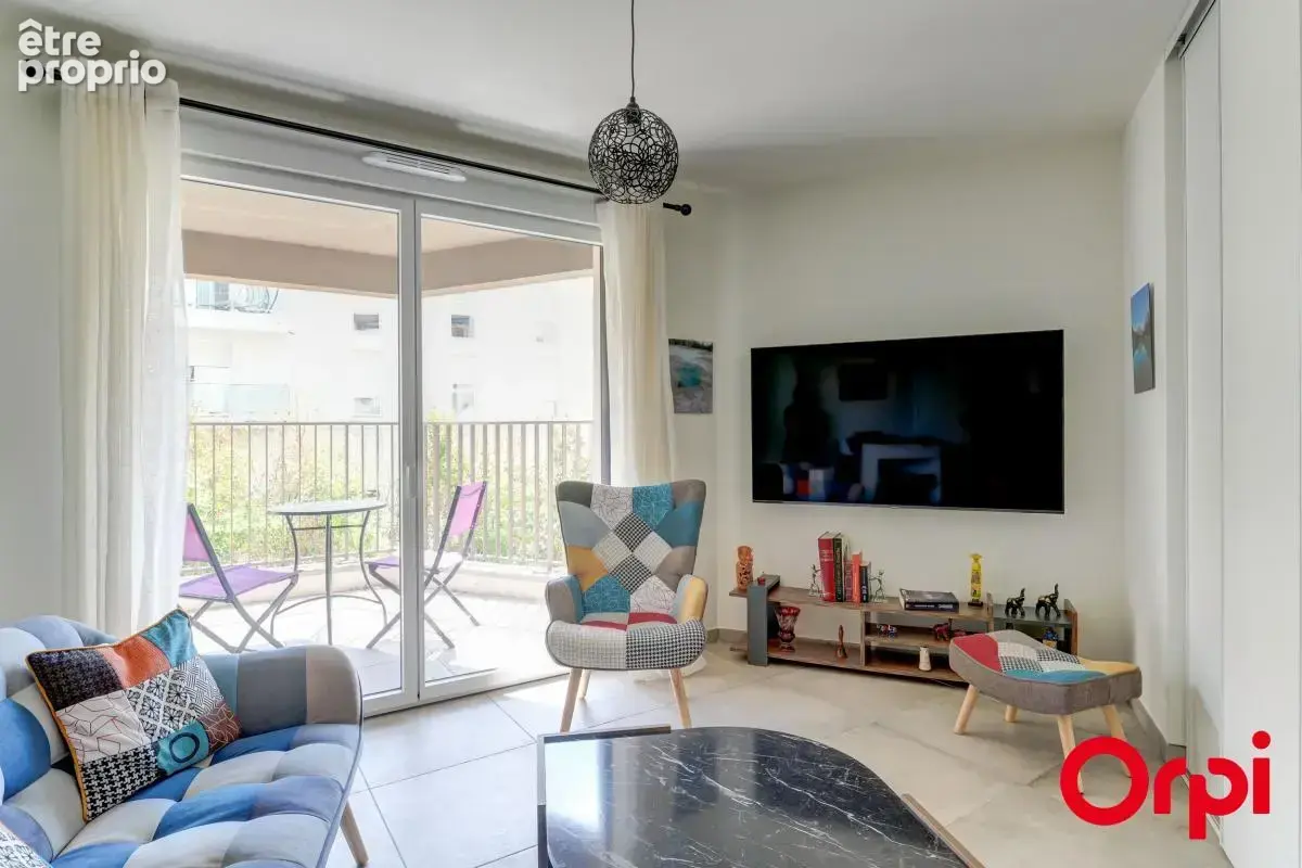 Appartement T2 de 40 m2 avec balcon et garage  À Vendre - photo 7
