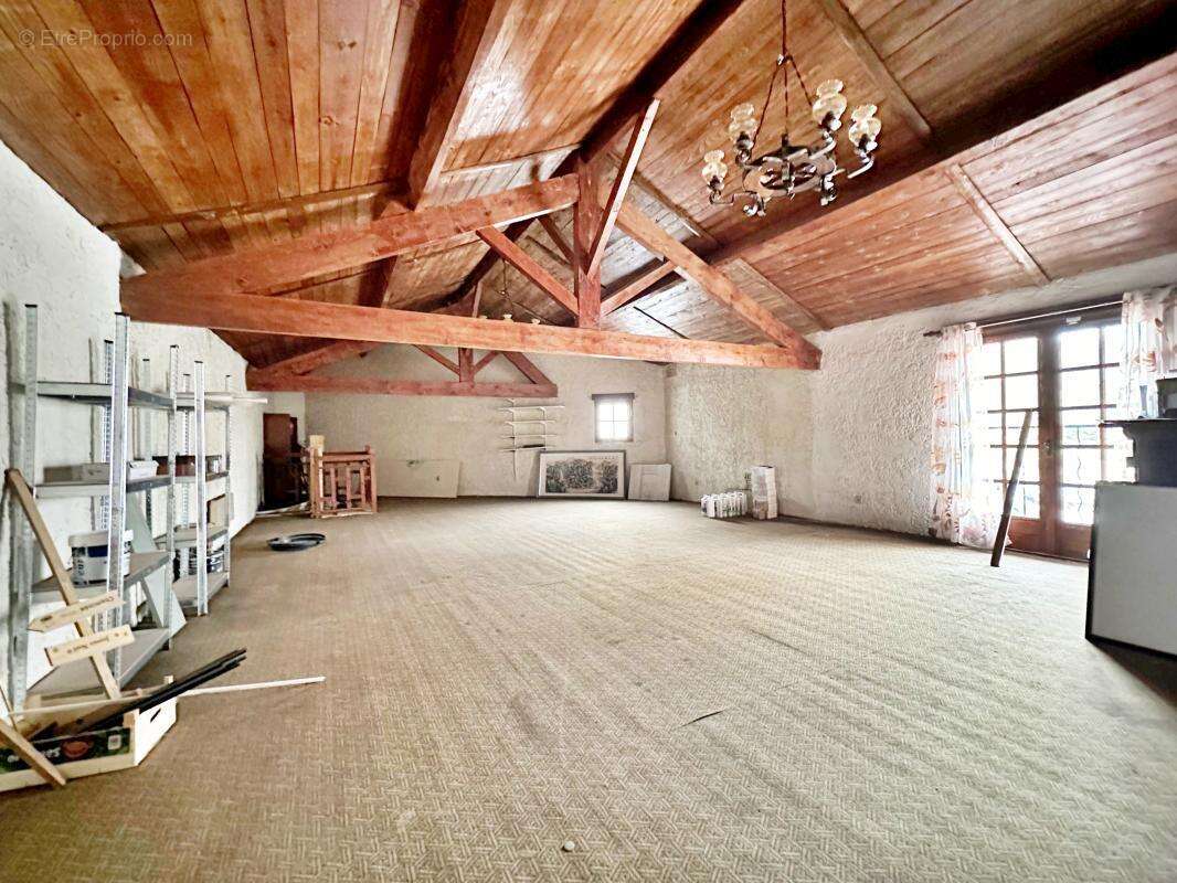 Commerce à SAUVETERRE