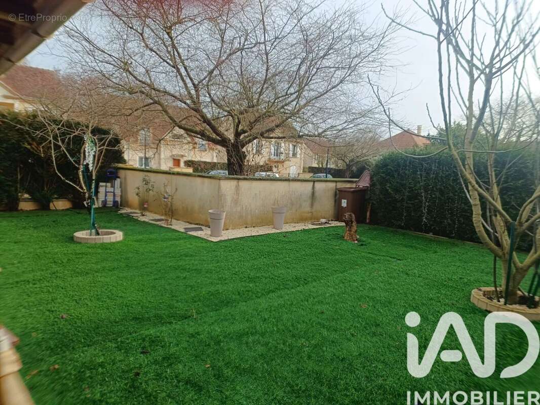 Photo 3 - Maison à SAVIGNY-LE-TEMPLE