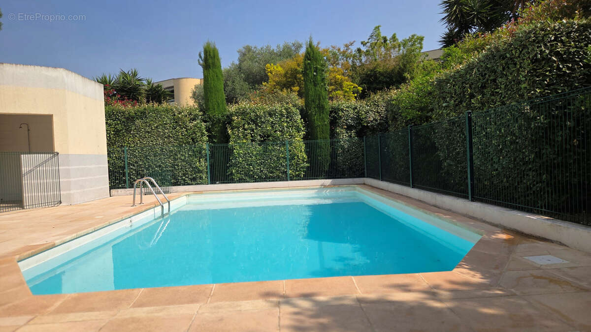 Appartement à LE CANNET