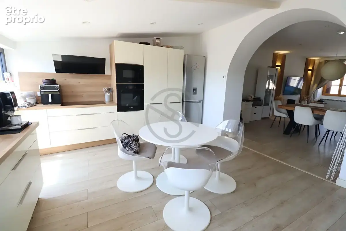 Immeuble de rapport lcsa - local commercial - logements - garage - cave - photo 15