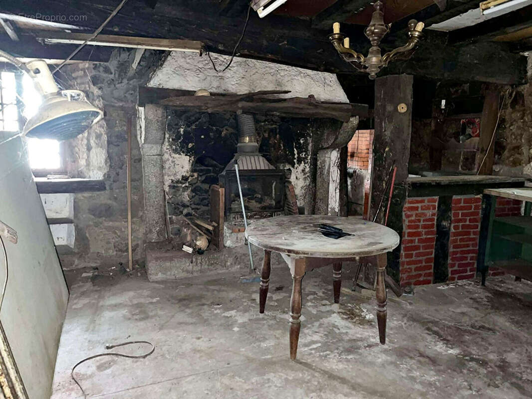 Maison à SAINT-RIRAND