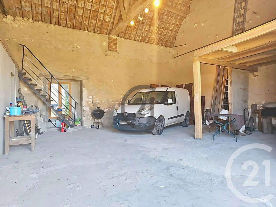 Maison 250 m² à Vulaines  - photo 19