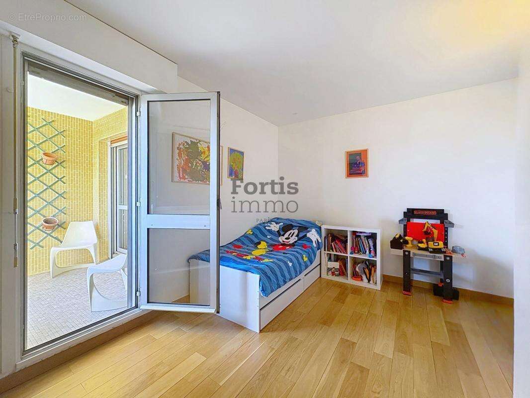 Appartement à PARIS-12E