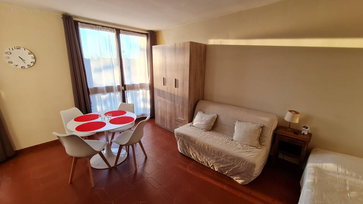 Appartement à GREOUX-LES-BAINS