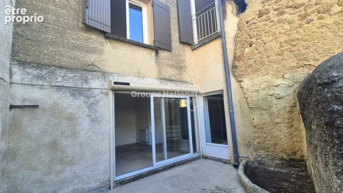 Entraigues-sur-la-sorgue - maison de village avec exterieur - photo 10