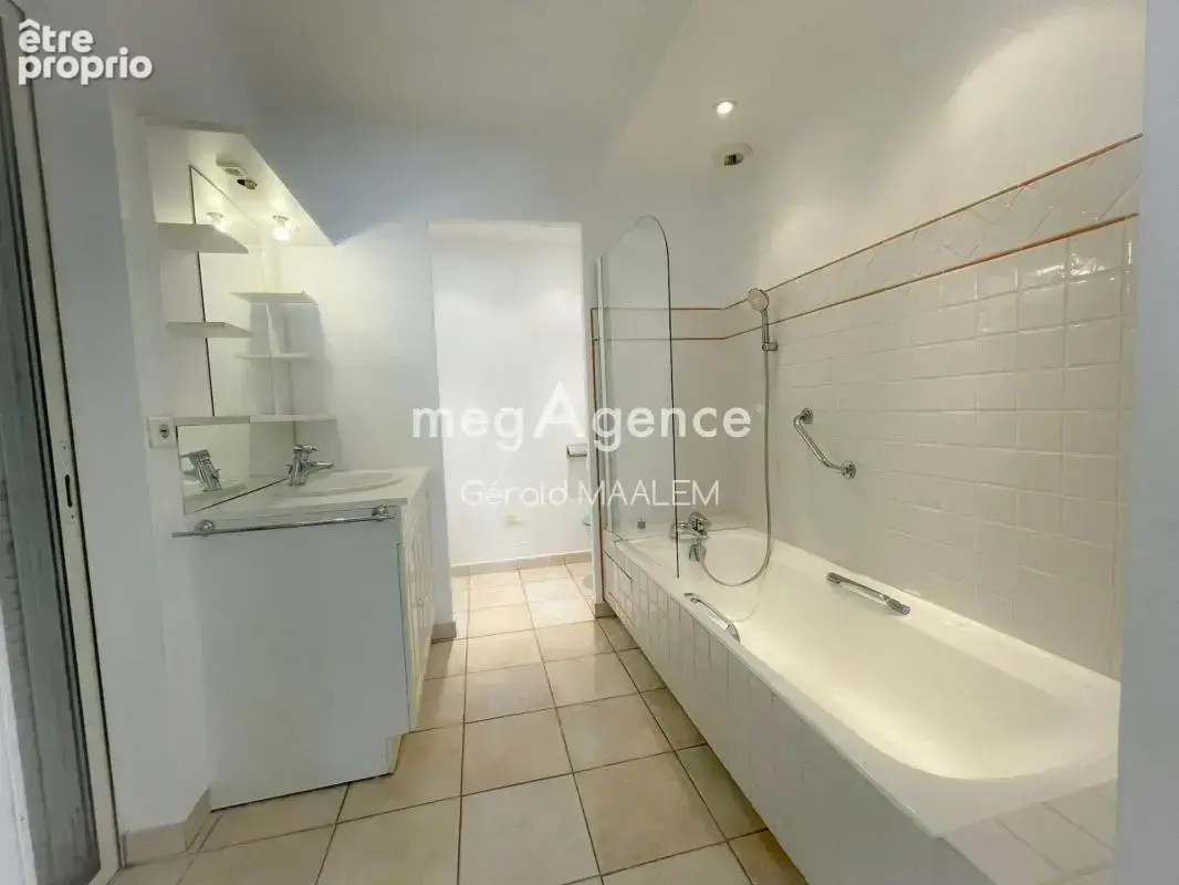 Appartement de 93m² avec garage à Cogolin - photo 5