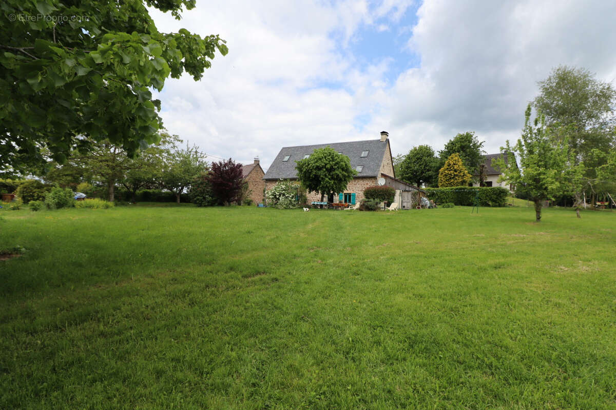 Maison à LARODDE