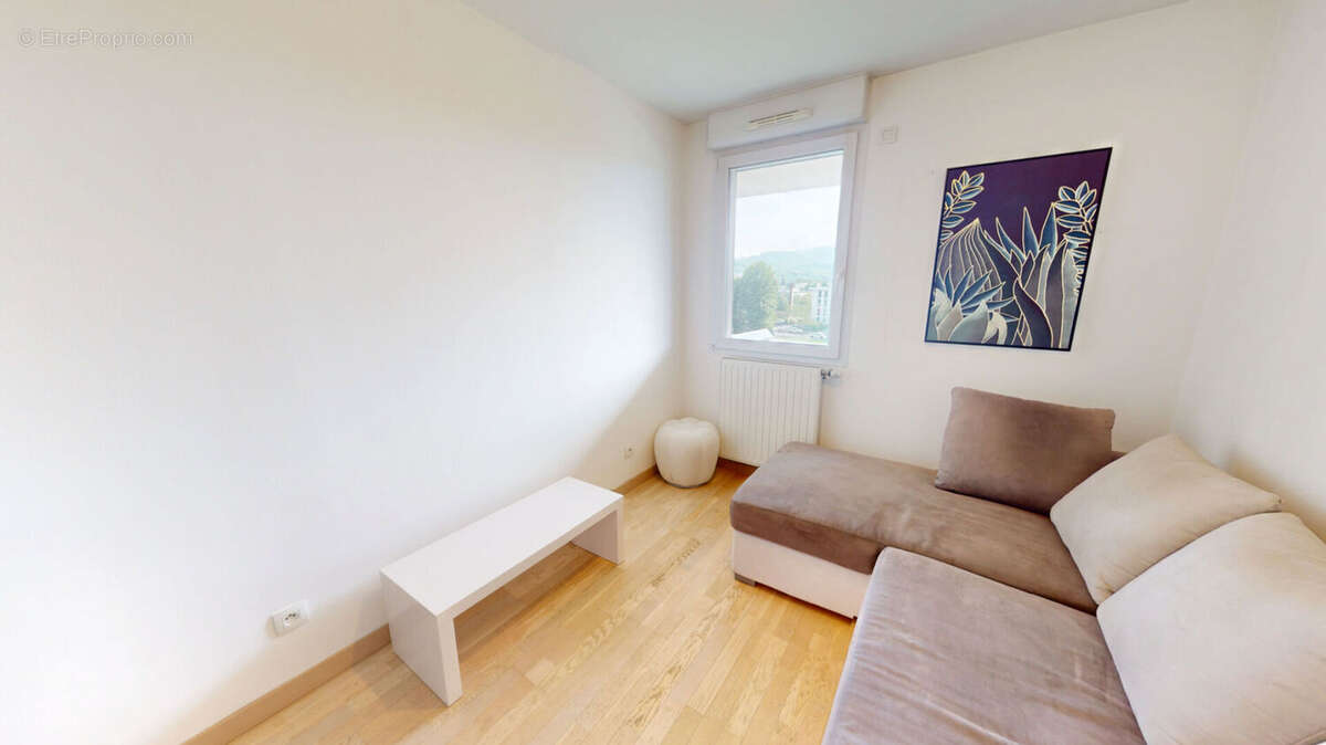 Appartement à SAINT-MARTIN-D'HERES