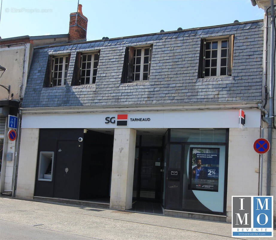 Commerce à MEHUN-SUR-YEVRE