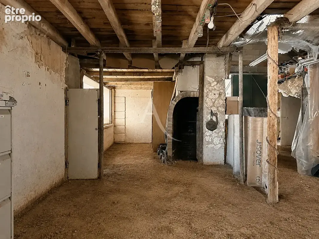 Maison ancienne à réhabiliter à Longué Jumelles - photo 3