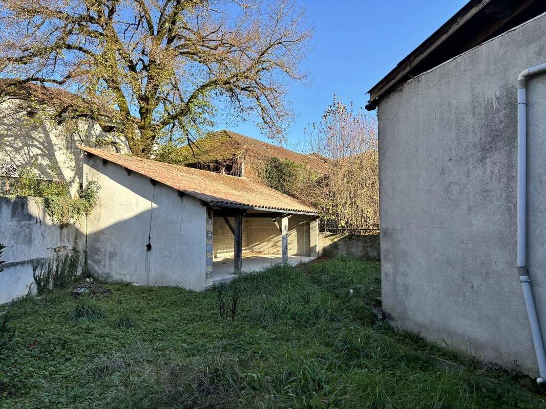Maison à MONTAIGU-DE-QUERCY