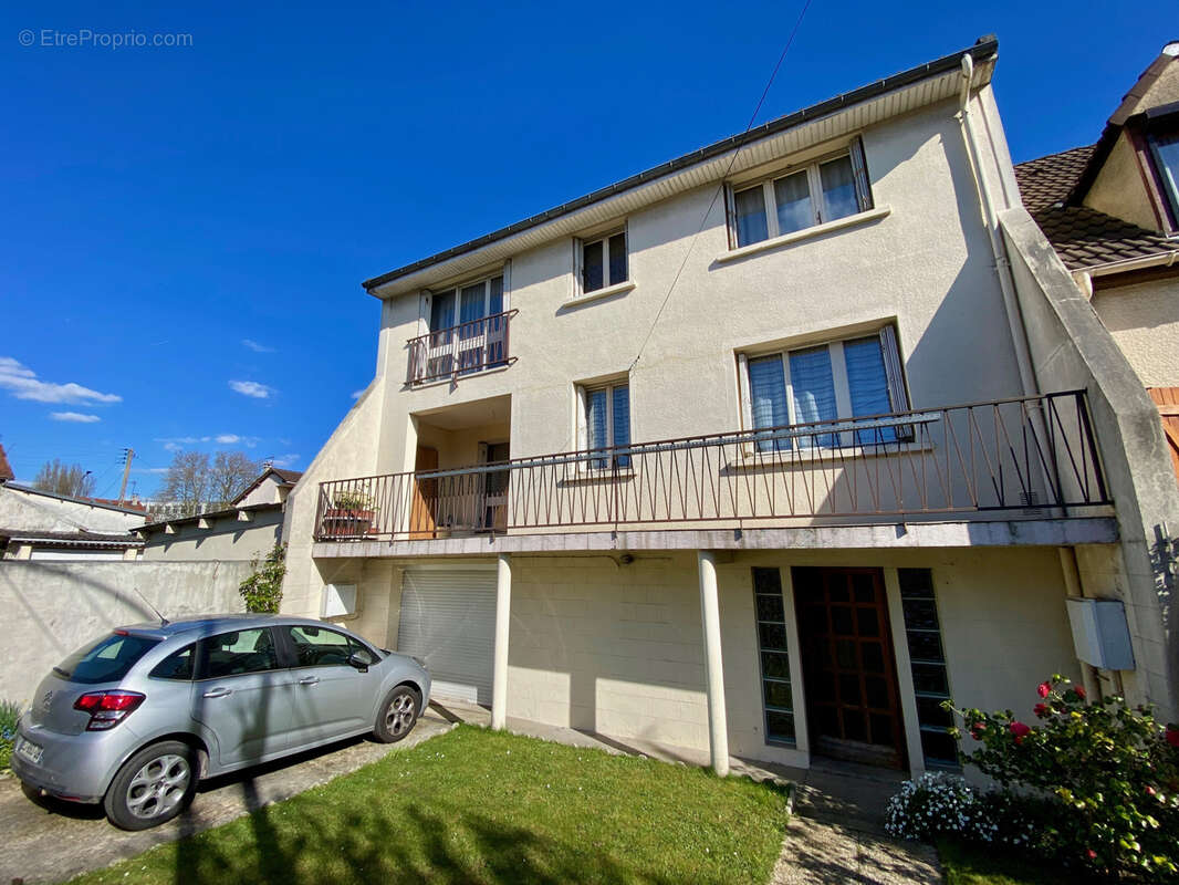 Maison à LE BLANC-MESNIL