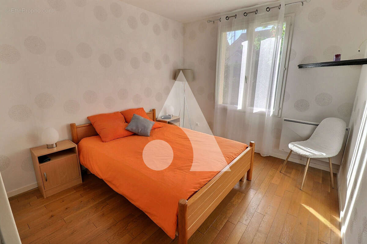 Maison à MERY-SUR-OISE