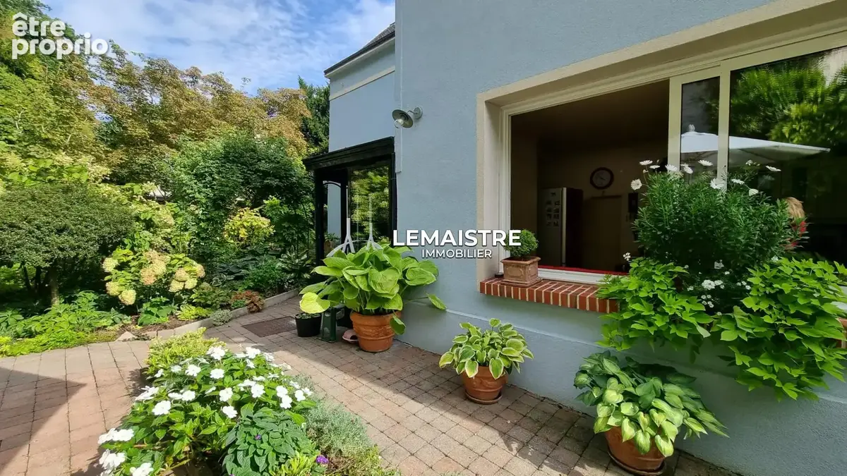 Maison à vendre - Duclair - 160 m² - 4 chambres - Jardin paysager - Centre-ville - photo 2