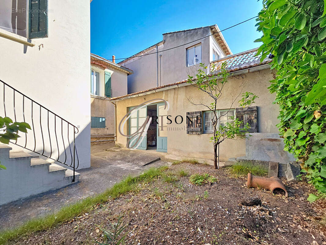 Maison à SIX-FOURS-LES-PLAGES