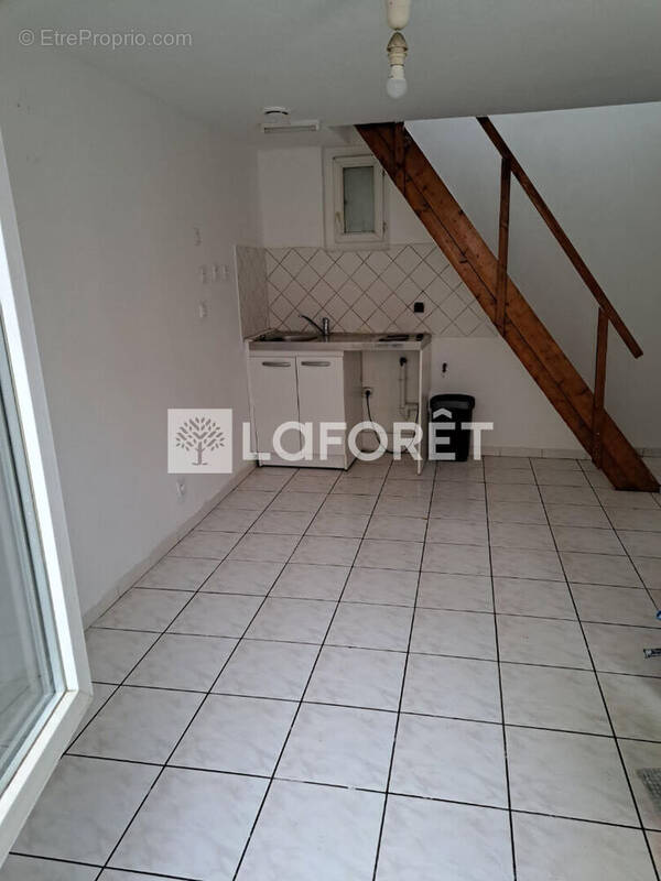 Appartement à MARSEILLE-3E