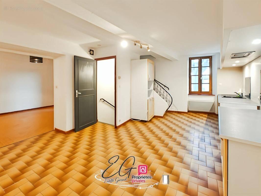 Maison à CAUNES-MINERVOIS