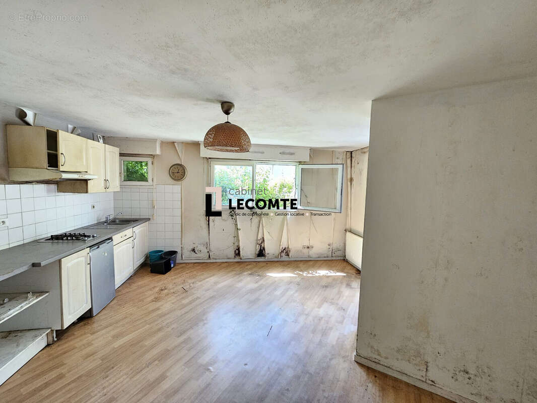 Appartement à LA CHAPELLE-DES-FOUGERETZ