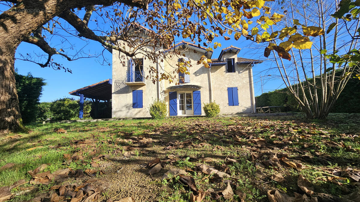 Maison à SAINT-GEOURS-DE-MAREMNE