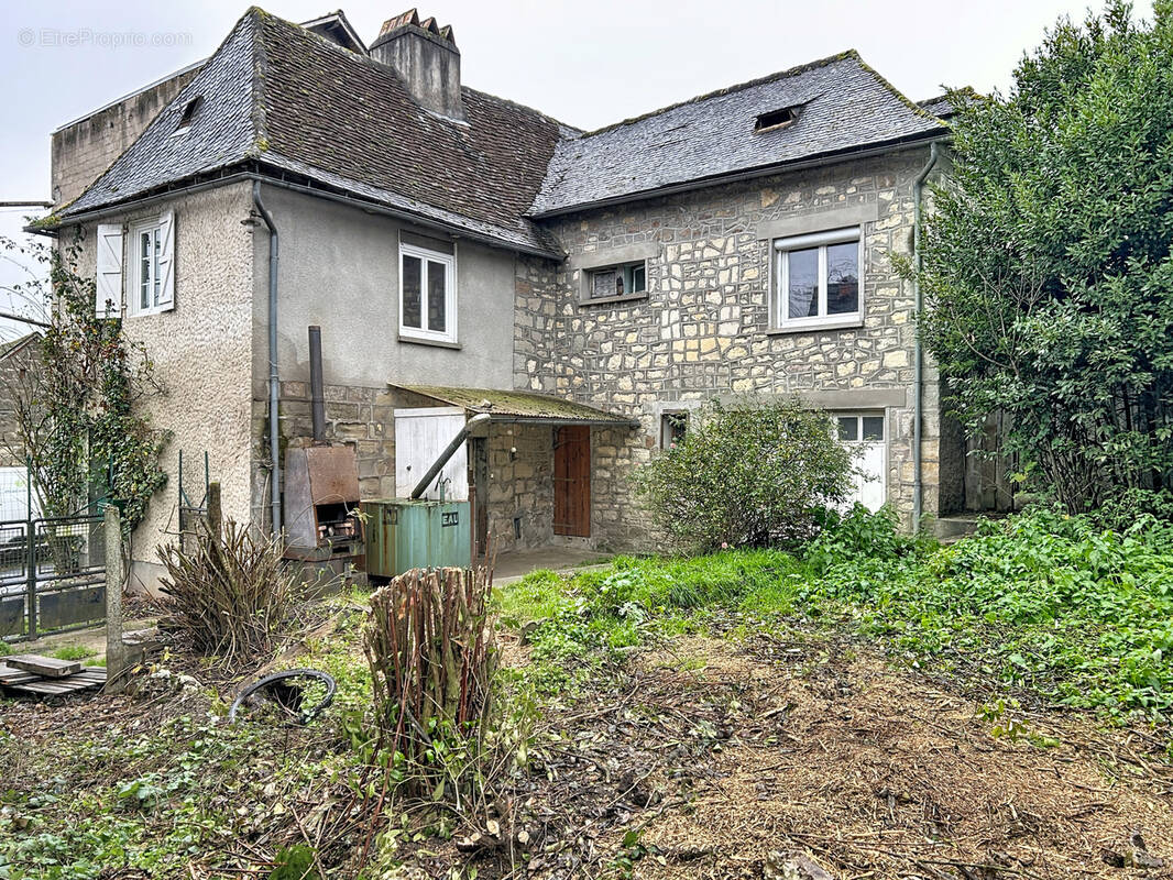 Maison à BRIGNAC-LA-PLAINE