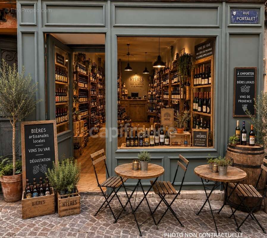 Local à Louer HYERES (83) - Centre Historique - Rue Portalet - photo 11