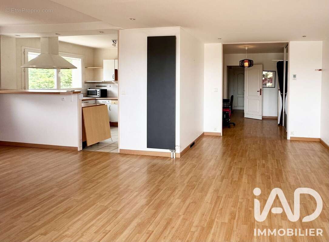 Appartement 79 m² à Saint-Sebastien-Sur-Loire  - photo 4