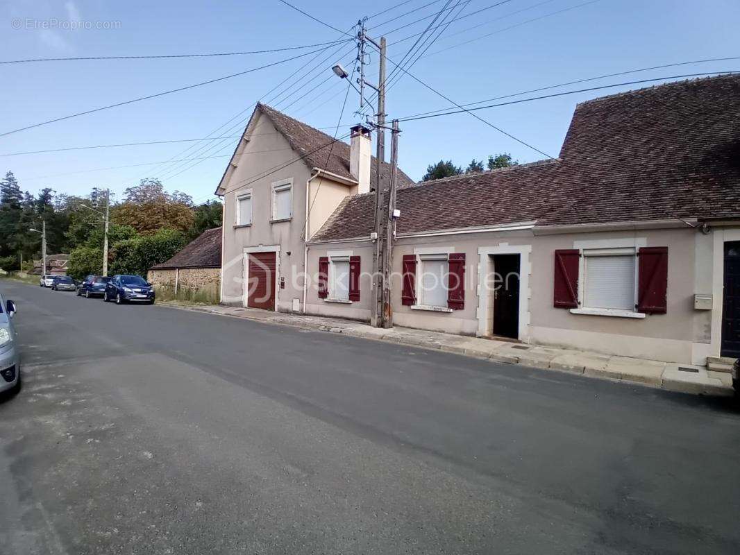 Maison à BONNETABLE