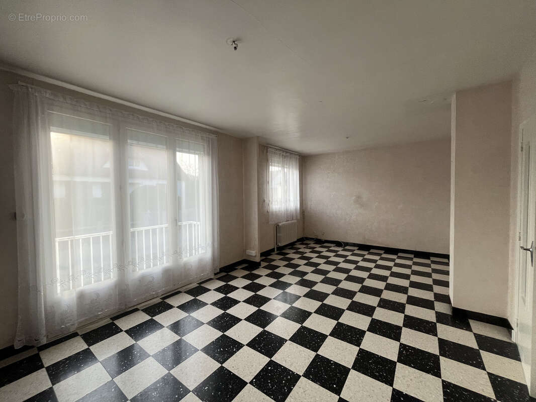 Maison à BLANGY-SUR-BRESLE