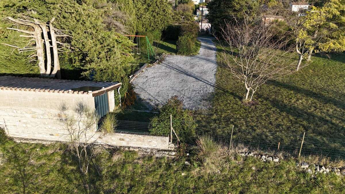 Terrain à VILLENEUVE-DE-BERG