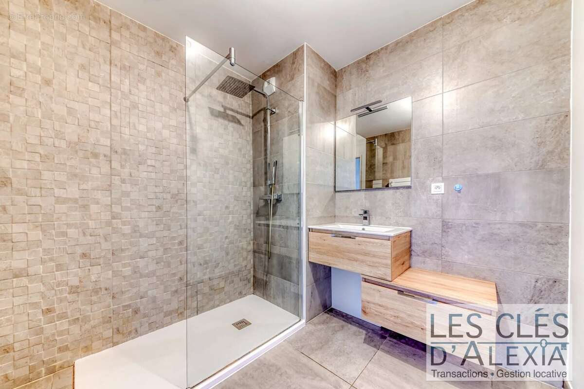 Appartement à CHAMPAGNE-AU-MONT-D'OR