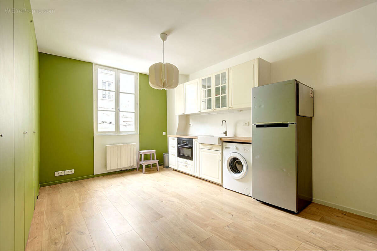Appartement à PARIS-18E