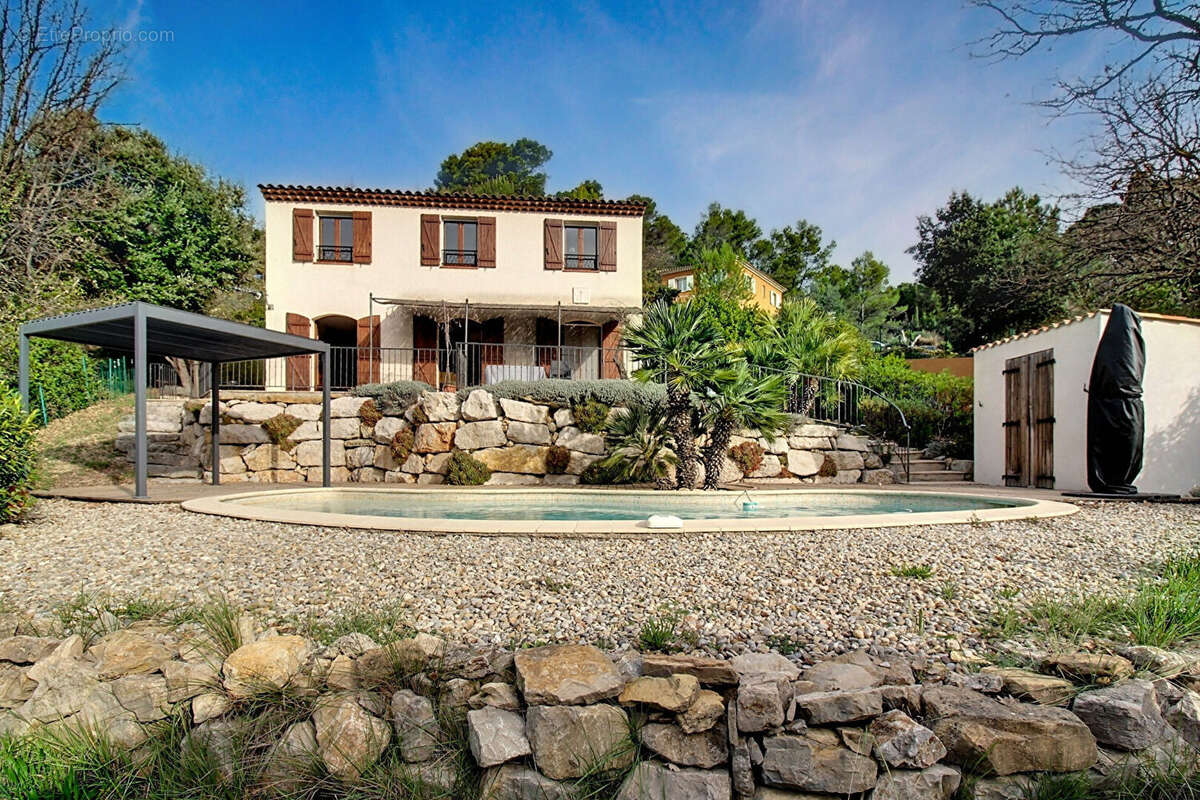 Maison à LORGUES