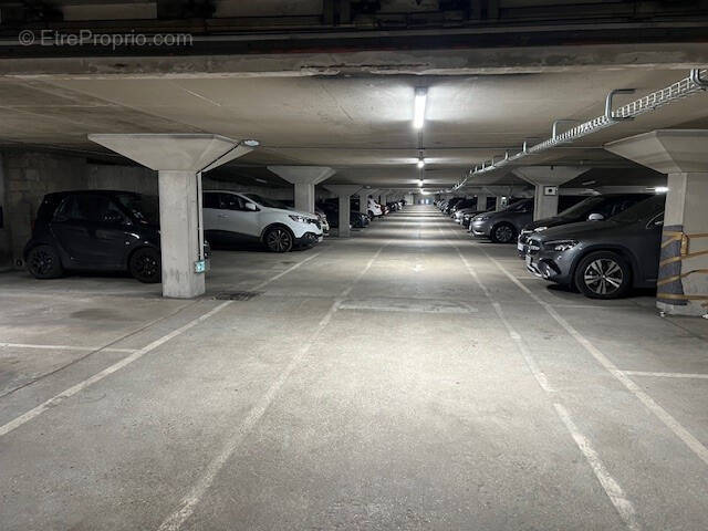 Parking à BOULOGNE-BILLANCOURT