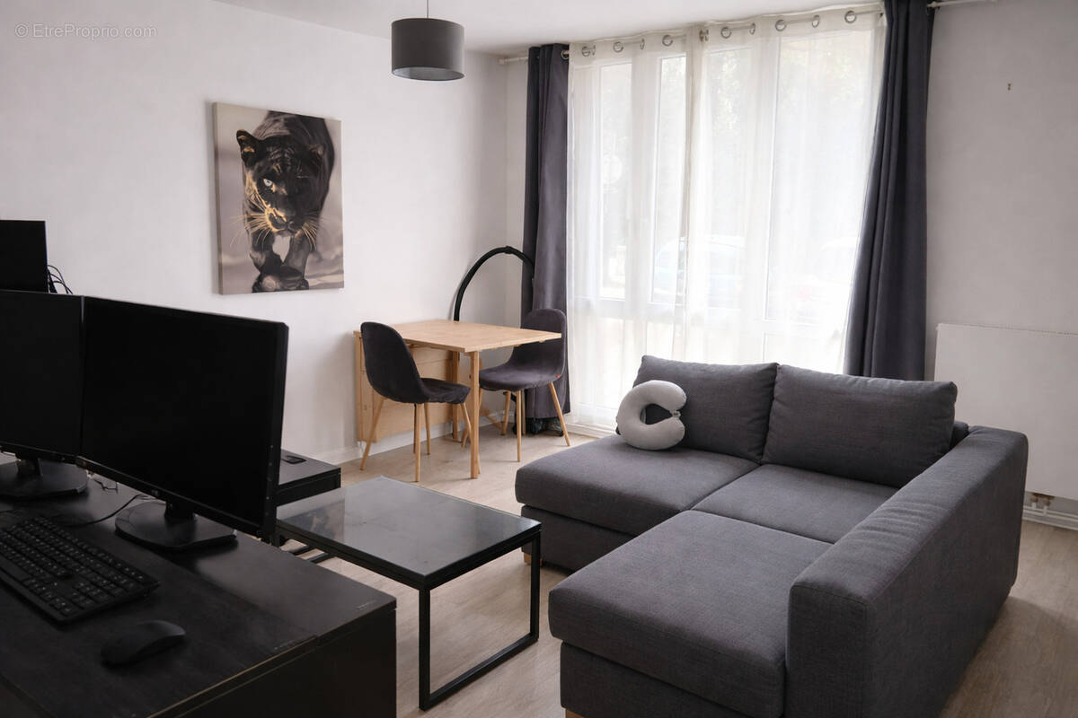 Appartement à COLLONGES-AU-MONT-D'OR