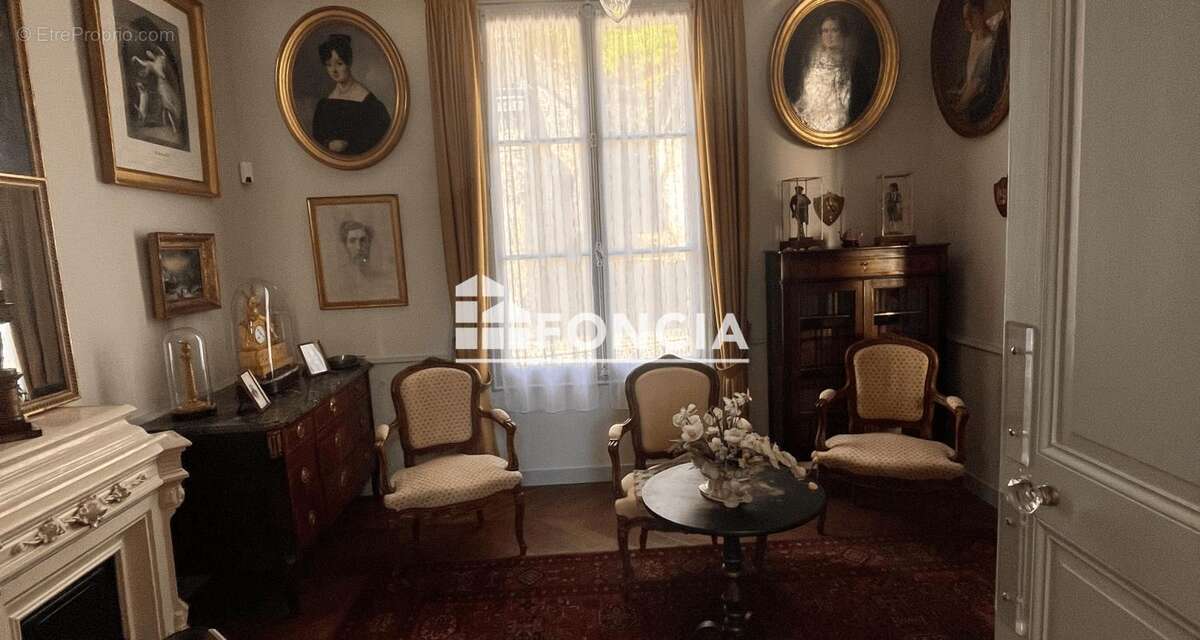 Ensemble immobilier avec cachet et beaux espaces extérieurs - photo 10