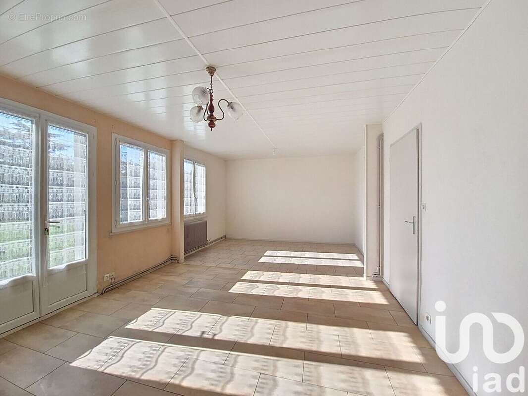 Photo 6 - Maison à LORRIS