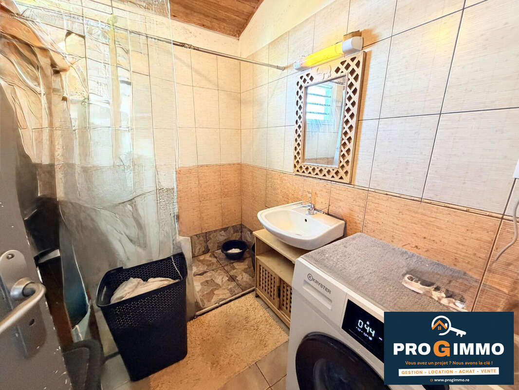Maison 80 m² à Saint-Pierre  - photo 7