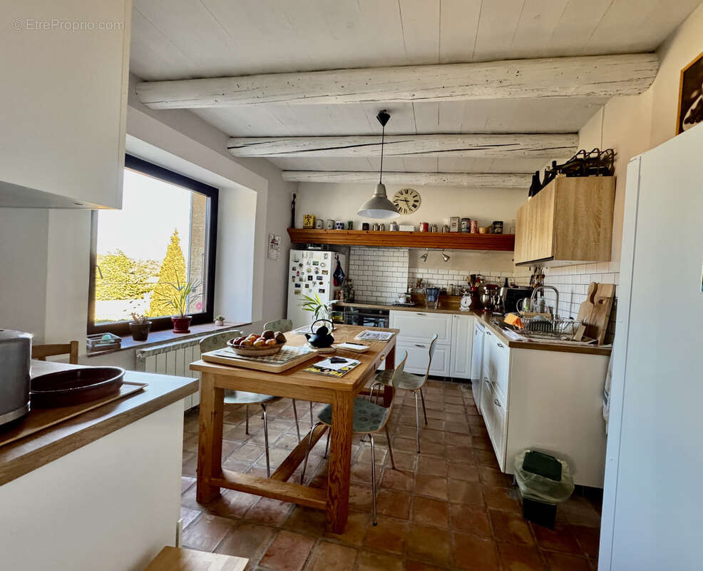 Maison à SAINT-VICTOR-LA-COSTE